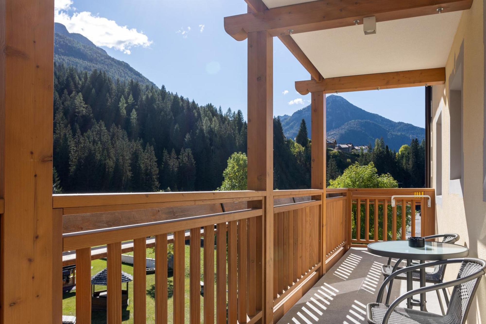 Wellness Hotel Dolomia سوراغا المظهر الخارجي الصورة